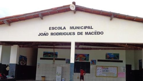 Júlio César estuda em uma escola da zona rural de Petrolina 